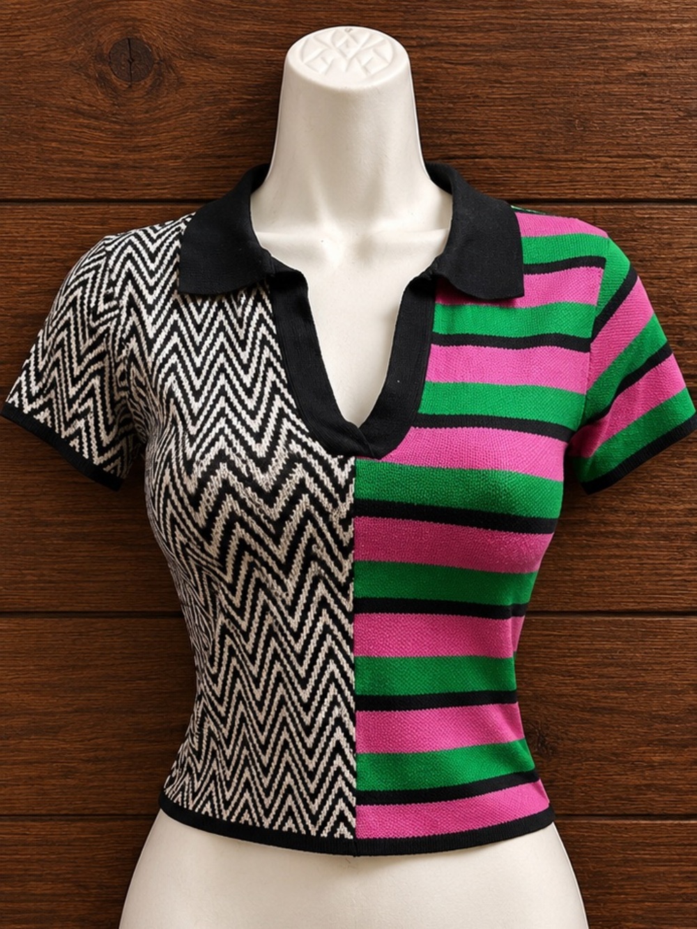 Patterned 🧶 Knit Collar Crop Top